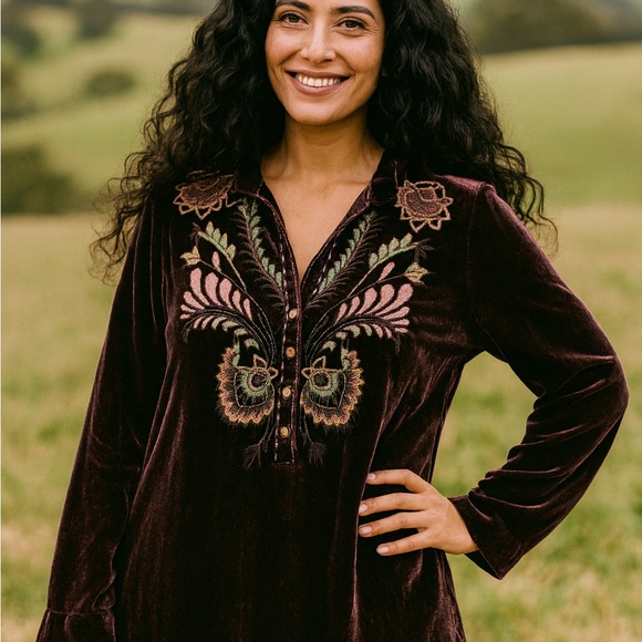 Double D Ranch Xiola heavily embroidered beaded Velvet Tunic NWOT - Picture 10 of 15